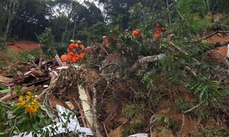 Identificadas mais cinco vítimas do temporal na cidade de Petrópolis