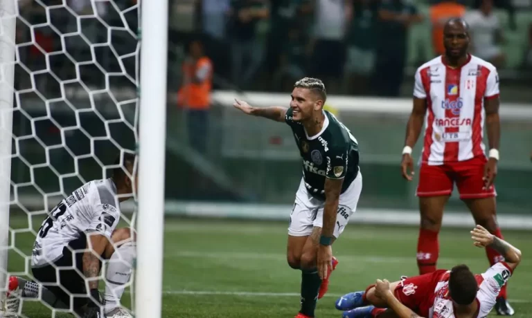 Palmeiras toma susto, mas goleia Independiente Petrolero