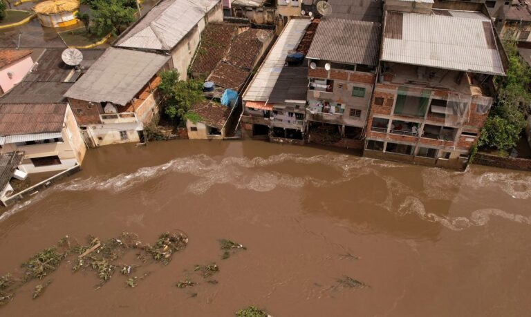 Medida Provisória prevê R$ 700 milhões a regiões atingidas por chuvas