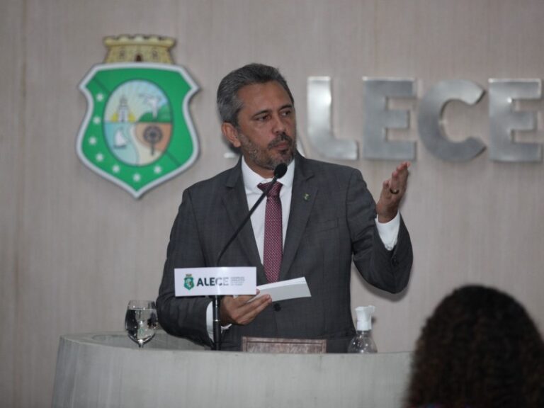 Governador petista quer aumentar impostos e reduzir incentivos fiscais no Ceará