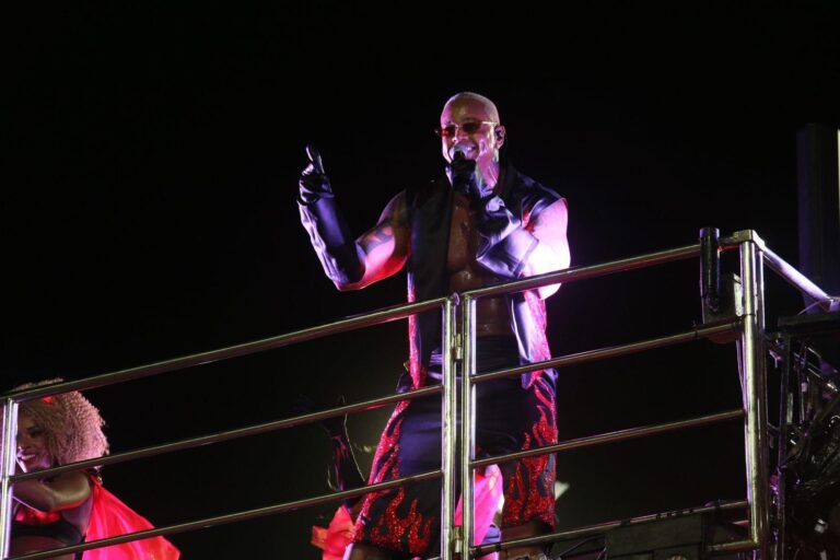 Léo Santana, Bell Marques, Claudia Leitte e Daniela; veja tudo que vai rolar no último dia da folia
