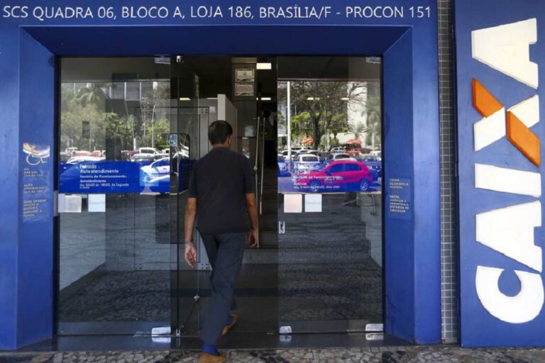 Caixa libera abono salarial para nascidos em setembro e outubro