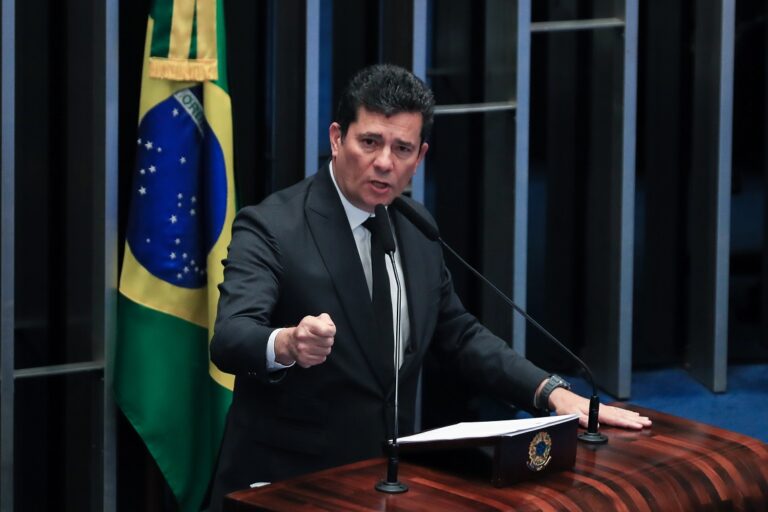 Moro diz que Lula “fere espírito republicano” ao indicar Zanin para o STF