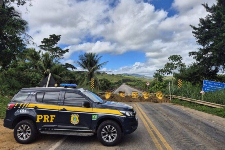 DNIT Libera Tráfego Na Ponte Sobre O Rio Jequitinhonha Na BR-101