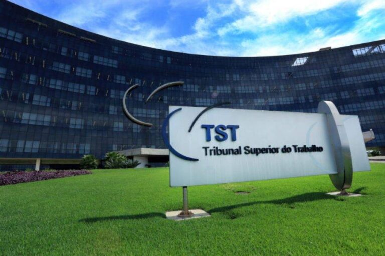 Empresa De Telefonia é Condenada Por Discriminação Contra Funcionária Transexual Em Salvador