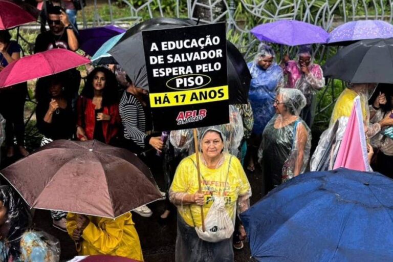 Professores Da Rede Municipal De Salvador Entram Em Greve