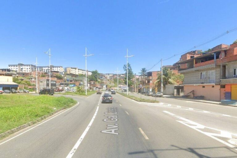 Adolescentes Com Facas São Apreendidos Em ônibus Na Avenida Gal Costa, Em Salvador