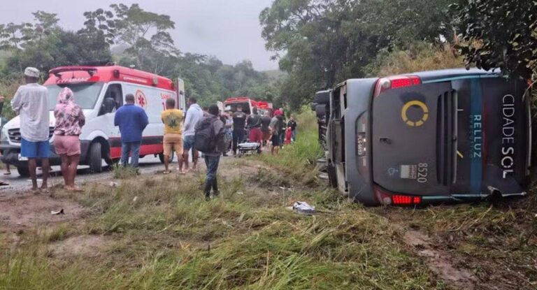 Acidente Com ônibus Da Cidade Sol Deixa Três Mortos Na BA-120, Em Ibirataia