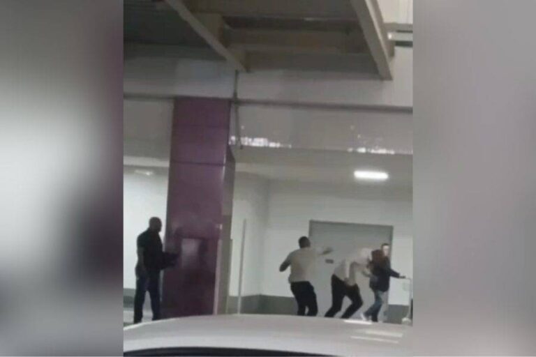 Briga Entre Taxistas Assusta Passageiros No Aeroporto De Salvador