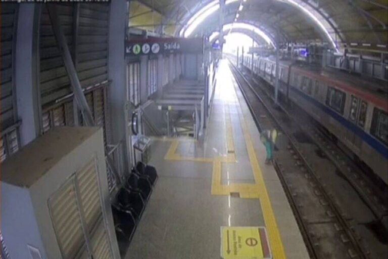 VÍDEO: Imagens Mostram Homem Correndo Entre Trilhos Antes De Ser Atingido Por Trem Em Salvador