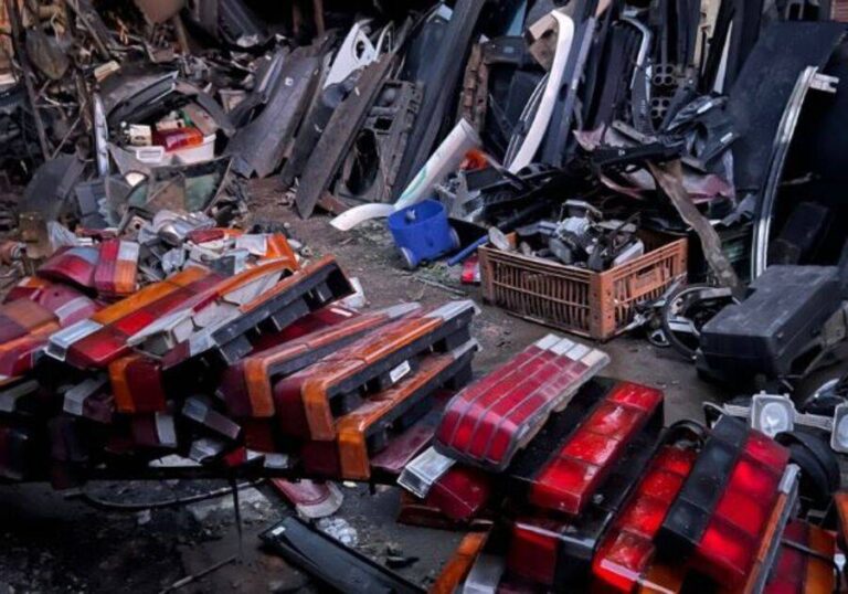 Polícia Militar Desarticula Ponto De Desmanche Ilegal Em Salvador