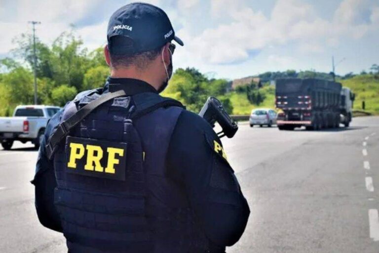 Colisão Entre Dois Carros Deixa Quatro Mortos Na BR-349, Em Correntina