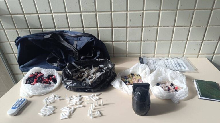 PM Persegue Homem Suspeito Em São Cristóvão; Drogas E Um Explosivo Foram Apreendidos