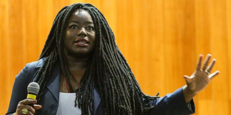 Carla Akotirene Vai Receber Comenda Maria Quitéria Em Salvador