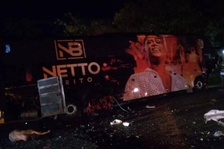 Grave Acidente Com ônibus De Netto Brito Deixa Três Morto