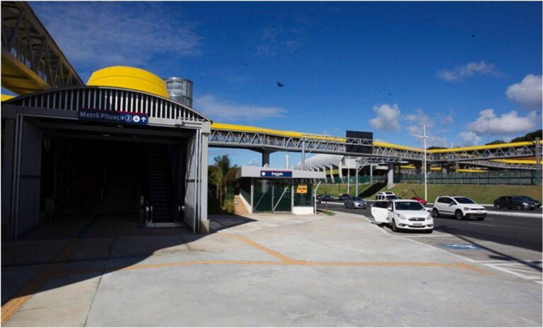 Passageiro Danifica Porta De Trem E Causa Interrupção No Metrô De Salvador