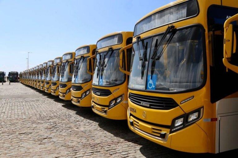 Ônibus Voltam A Circular Em Rio Sena E Alto Da Terezinha Após Mais 24h De Suspensão