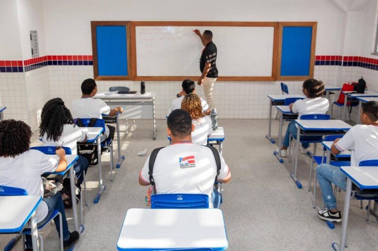 Programa Bahia Alfabetizada Completa Um Mês Com 178 Municípios