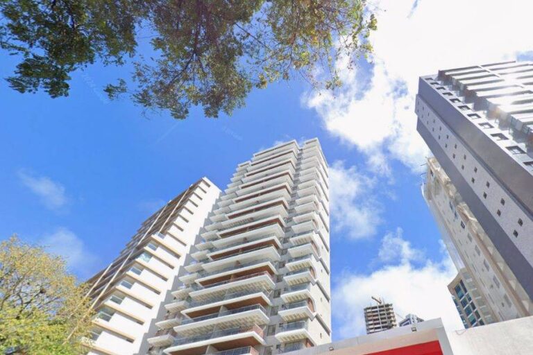 VÍDEO: Trabalhador Cai De Prédio De Luxo No Horto Florestal