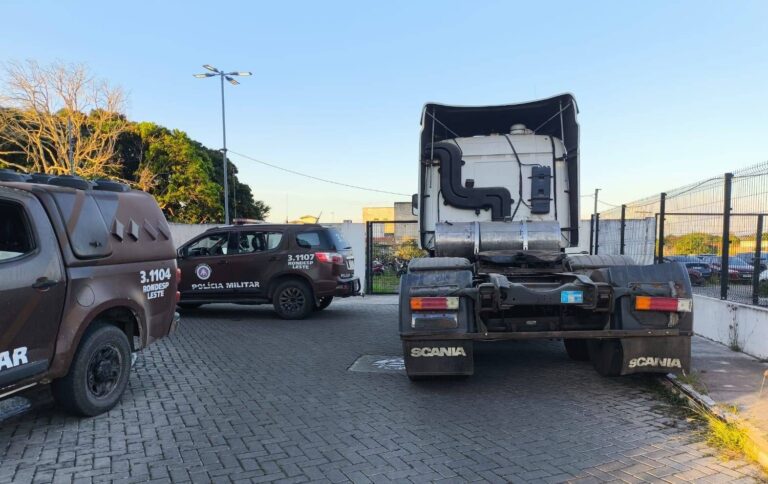 Polícia Recupera Caminhão Truck Furtado Em Salvador