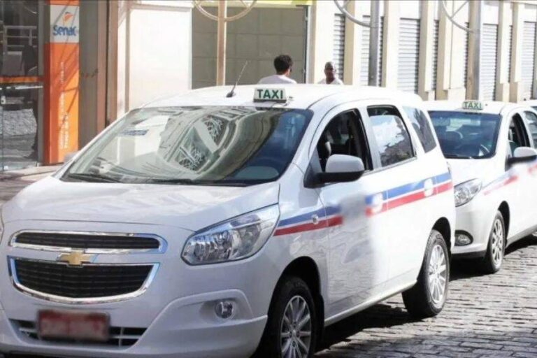 Táxis Passam A Operar Com Bandeira 2 Durante Todo O Mês De Dezembro