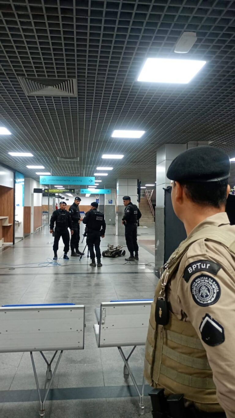 Chaveiro Em Formato De Bomba Mobiliza BOPE No Aeroporto De Salvador Na Manhã Desta Sexta (31)