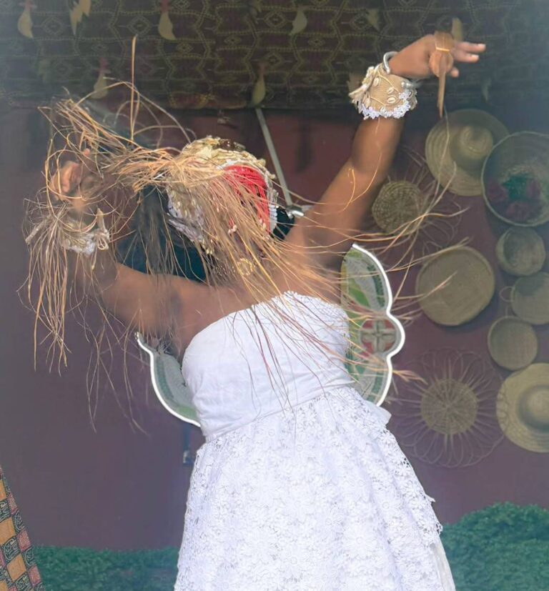 Afoxé Filhos De Korin Efan Celebra Santa Bárbara E Iansã No Centro Histórico