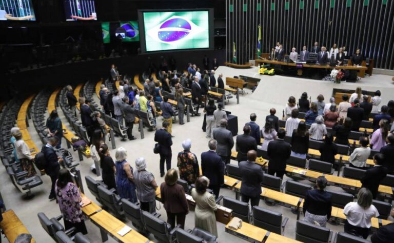 Maioria Dos Deputados Baianos Vota A Favor De Restringir Aborto Legal Para Vítimas De Estupro