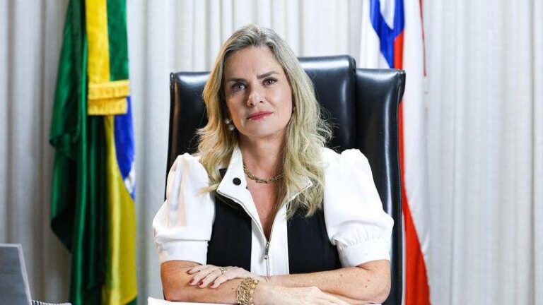 Presidente Da Alba, Ivana Bastos, Tem Quadro De Colite E Segue Internada Em UTI