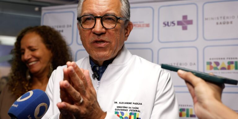 Padilha apoia mudanças nos critérios de avaliação de novos médicos