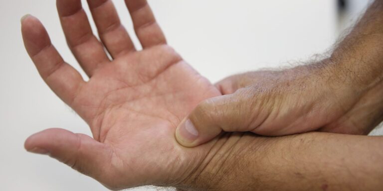 Lei que enquadra fibromialgia como deficiência entra em vigor este mês