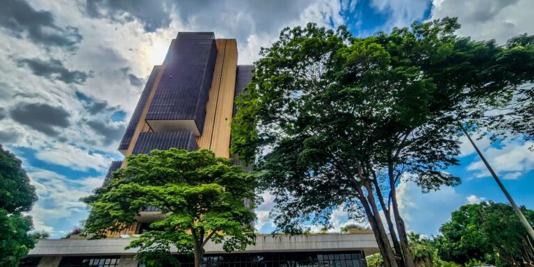 Mercado reduz projeção da inflação pela quinta semana