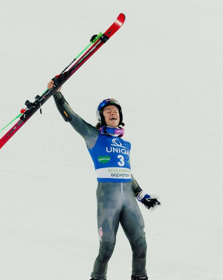 É OURO! Lucas Pinheiro Faz História E Coloca O Brasil No Topo Do Esqui Alpino