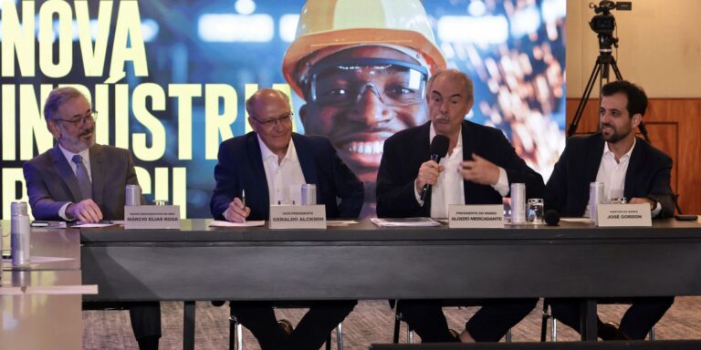 Alckmin e Mercadante apresentam investimentos do Nova Indústria Brasil