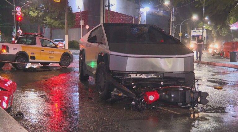 Motociclista Morre Após Colisão Com Tesla Cybertruck Em Avenida De São Paulo