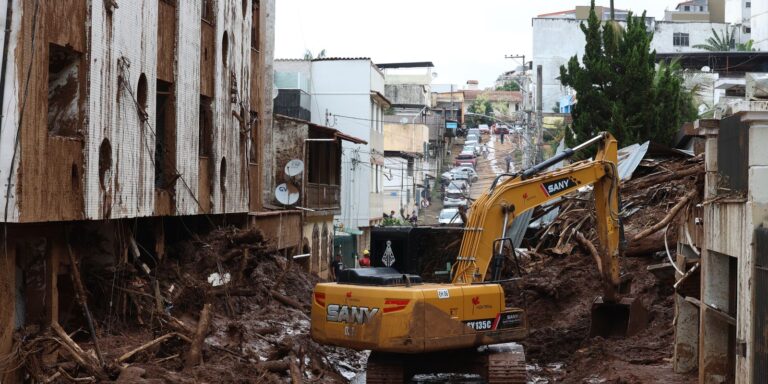 Chuva: Inmet emite alerta vermelho para regiões Norte e Noroeste de MG