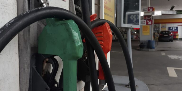Diesel tipo A terá reajuste nas distribuidoras a partir deste sábado