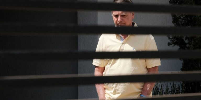 Defesa confirma que arma de fogo apreendida em blitz é de Bolsonaro