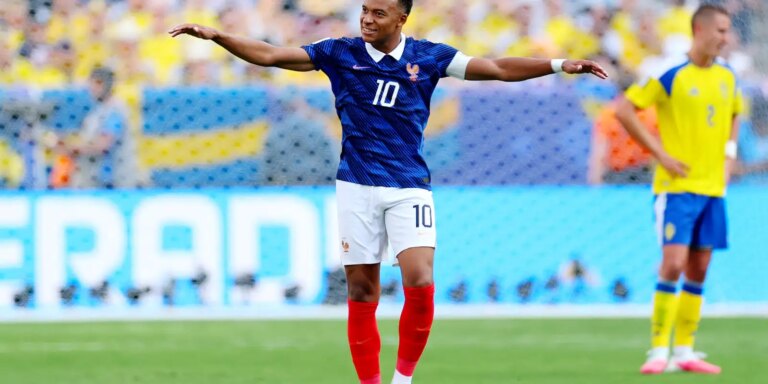 França supera Suécia com dois de Mbappé e está nas oitavas da Copa
