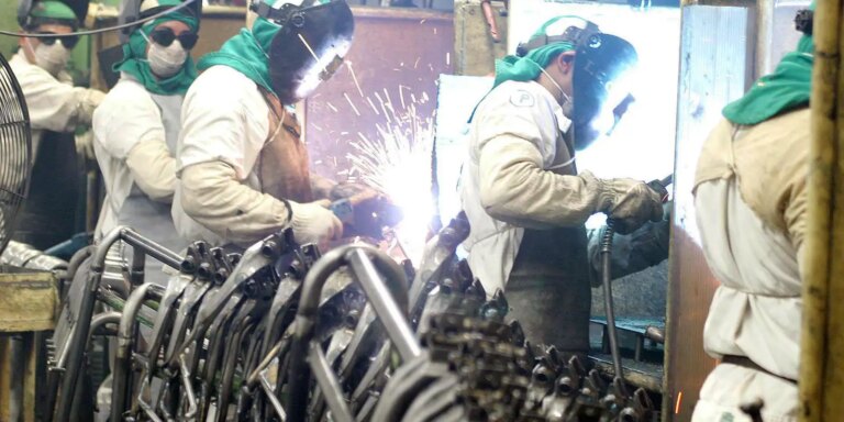 Produção industrial brasileira avança 0,7% em abril