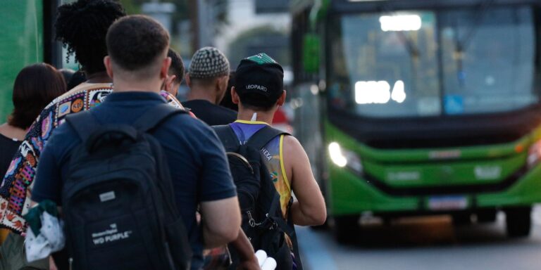 Brasil registra a menor taxa de desemprego desde 2012