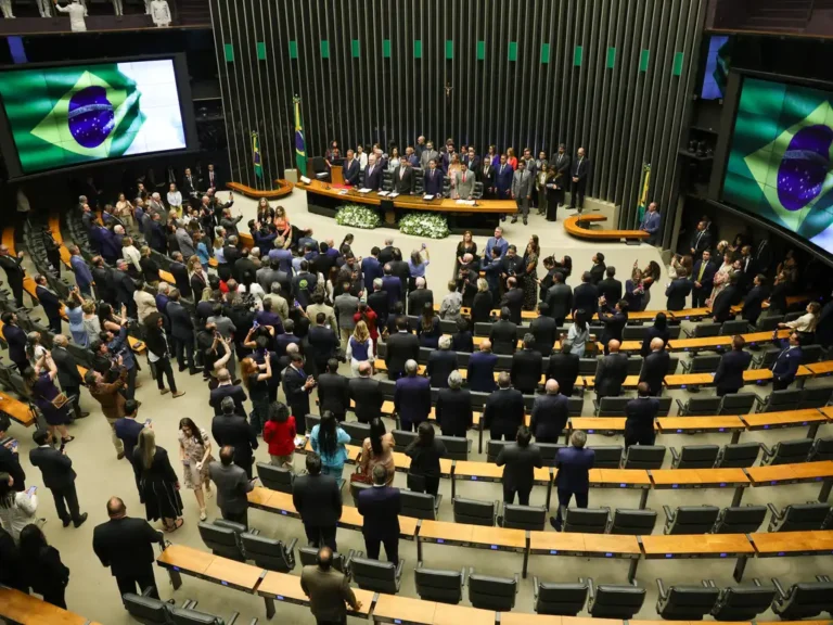 Câmara Volta A Analisar Proposta Que Altera Punição Criminal Para Adolescentes