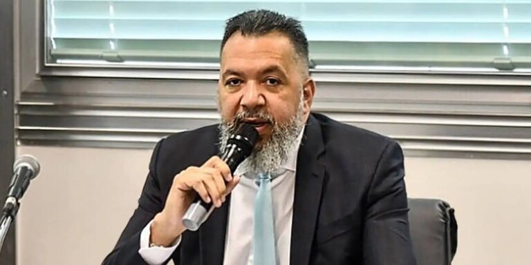 Ex-prefeito de Belford Roxo preso com arma de guerra é solto pelo STF
