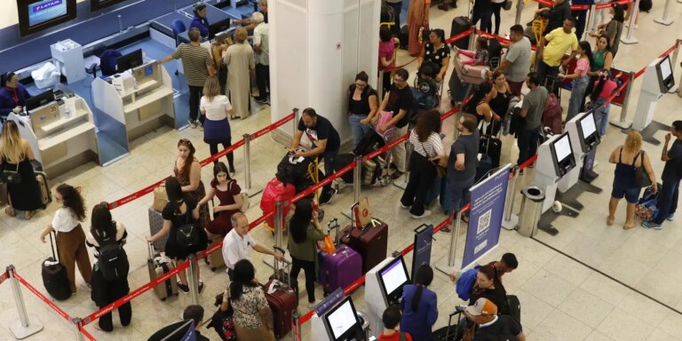Volume de serviços cai 0,4% em maio, puxado pelo setor de transportes