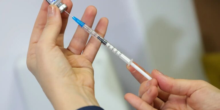 Vacinação de gestantes reduz pela metade bronquiolite grave em bebês
