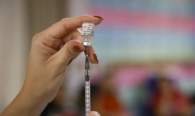 Anvisa Autoriza Fiocruz A Iniciar Testes Da Primeira Vacina Brasileira De RNA Contra Covid-19