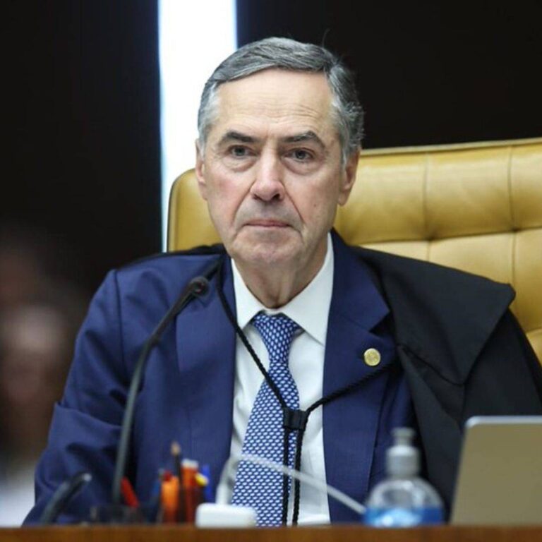 Ex-presidente Do STF é Internado Após Intoxicação Alimentar Na França